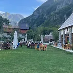 Petriti Konukevi