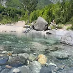Petriti Konukevi Theth