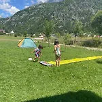 Petriti Konukevi 4*