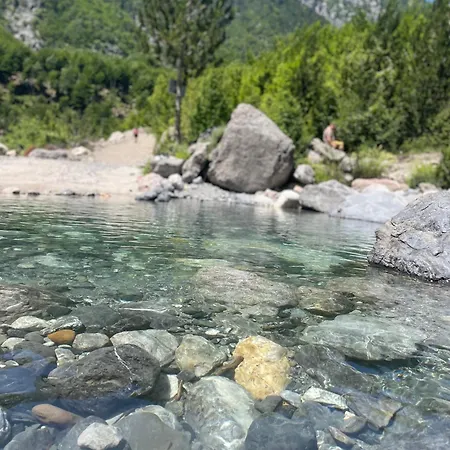 Petriti Πανσιόν Theth