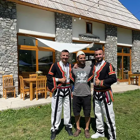 Petriti Πανσιόν