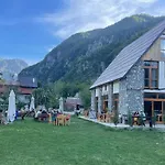 Petriti 4* Theth