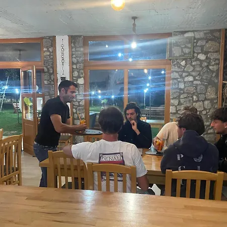 Guest house Petriti Theth