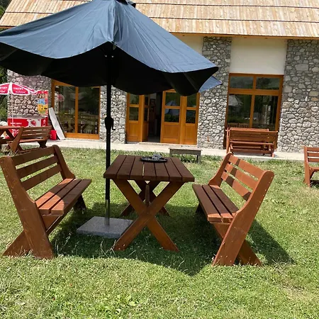 Petriti Penzion *
