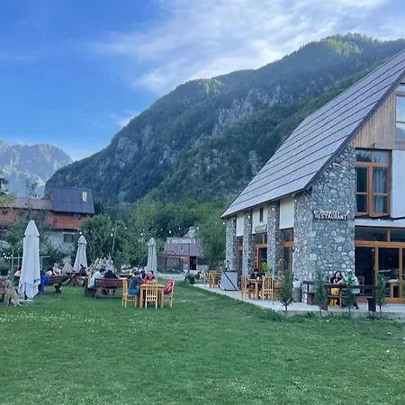 Petriti 4* Theth