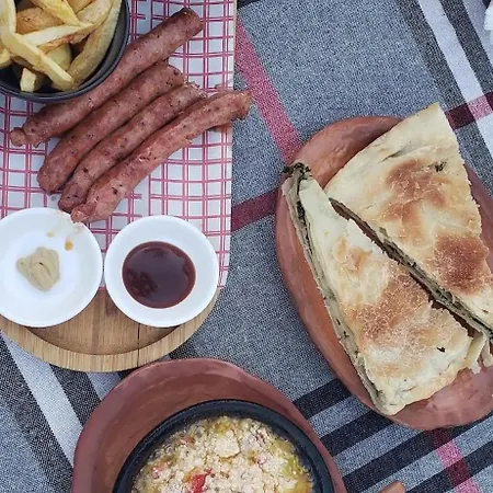 Petriti בית הארחה 4*