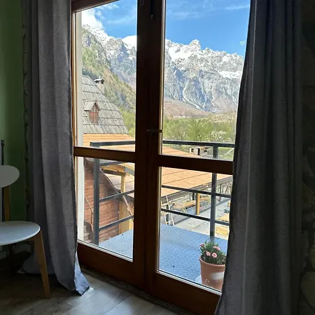 Pensión Petriti 4*